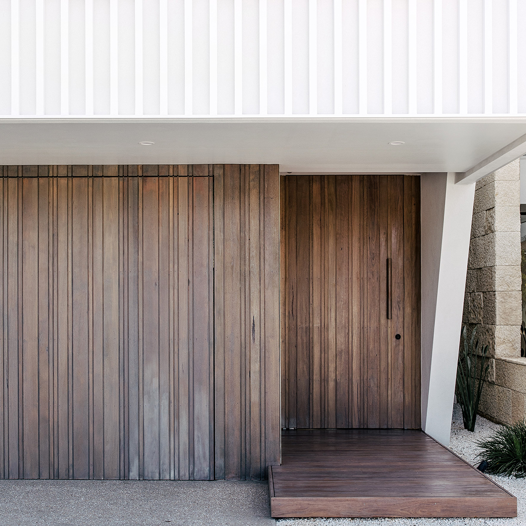 Exterior of luxury duplex in Sydney by Arkhaus