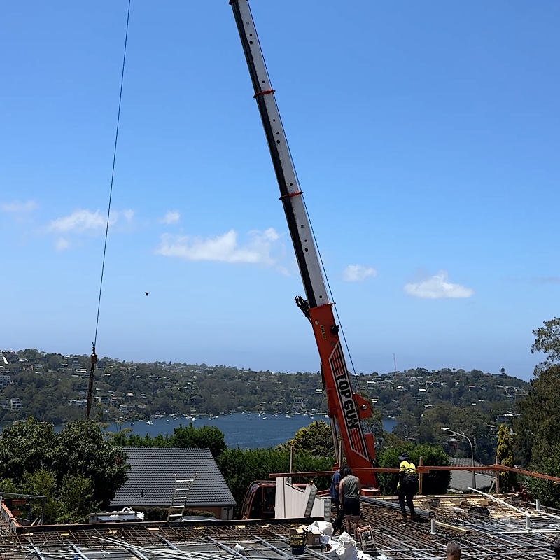 Image of crane on Arkhaus site in Castle Cove Sydney NSW